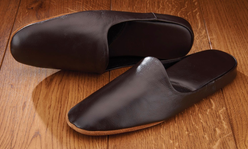 Image 4: Men's Leather Slippers
