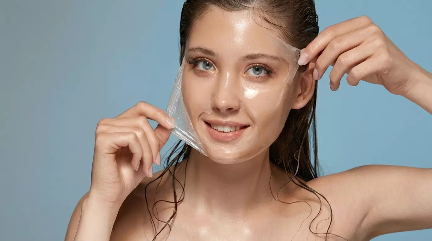 Glow Your Skin with One HydraFacial at She' Luxe Lashes & Spa (Up to 55%Off) - Primary Image