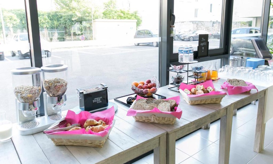 Image 6: Mulhouse : appartement T2 avec option petit-déjeuner 
