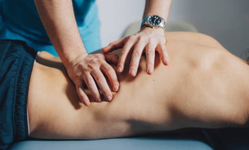 Image 1: 1 o 3 sesiones de fisioterapia con opción a maquinaria