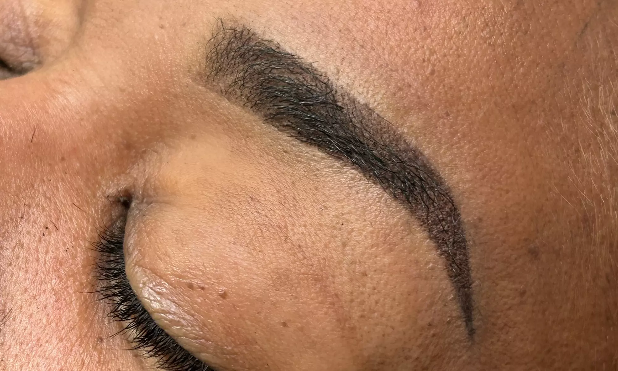Flawless Ombré Powder Brows: Single Session or Touch-Up Package