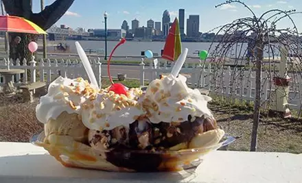 $7.75 for $14 Worth of Ice Cream and Treats at The Widow's Walk Ice Creamery and Bicycle Rentals - Primary Image