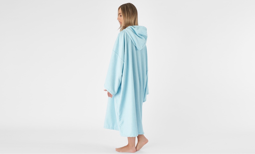 Image 25: Adult Oversized Poncho Towel