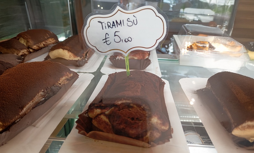 Image 1: Italienischer Aperitif: Tiramisu & Prosecco für 1, 2 oder 4 Personen