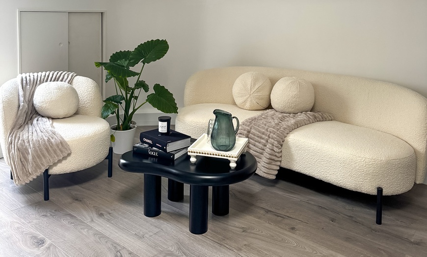 Image 2: Up to 63% Off on Eyelash Extensions at Simply Stunning