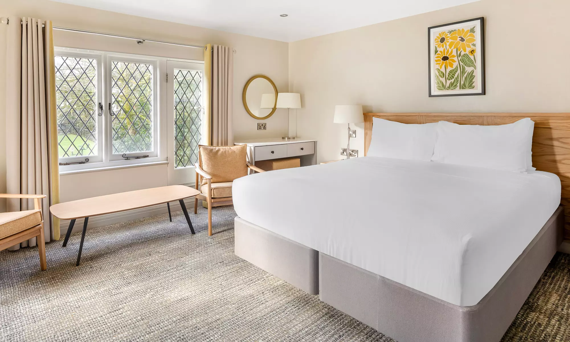 Rolling Hillside Retreat in Devon: Scenic Apartment Stay up to 6