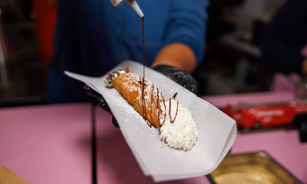 General Admission for Two to Foodie Fest with Two Drinks 