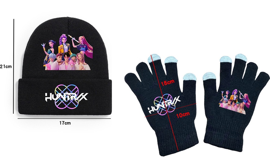 Image 4: K-pop Demon Hunters Group Printed Knit Hat and Gloves Set