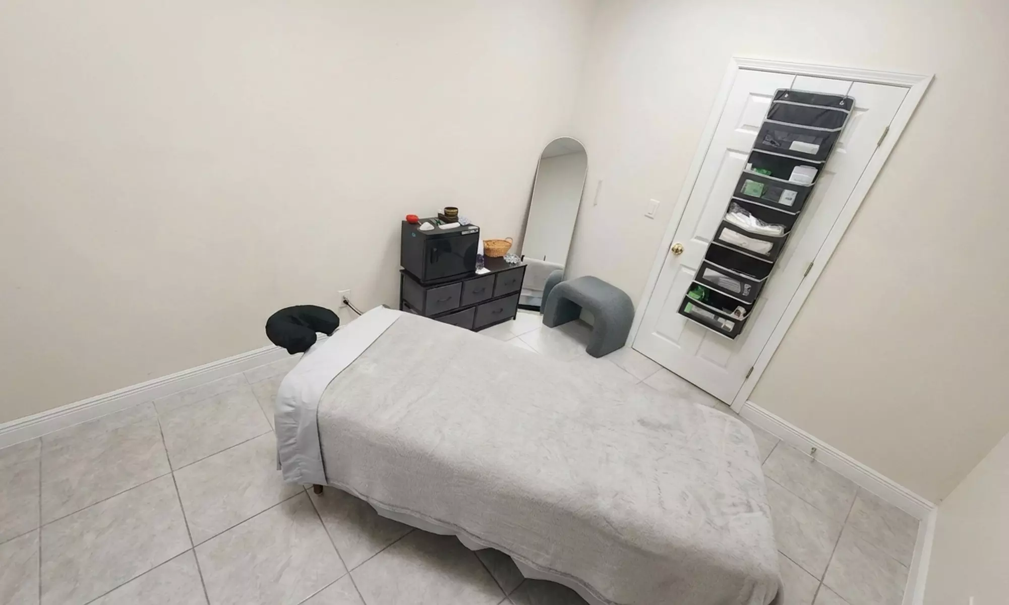 Custom 60, 90, or 120 Minute Therapeutic Massage with Aromatherapy