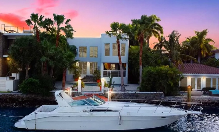 Image 3: 3 & 6-Hour Luxury Yacht Charters: Sunset Rides & Private Options