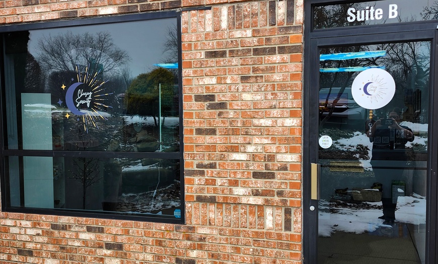 Image 5: 60, 90, or 120-Minute Choice of Custom Massage w/ Oil Infusion & More