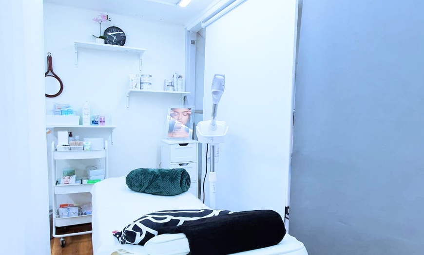 Image 6: Perfect Brows & Lashes at Beauté and Browź Clinic (Up to 49%Off)