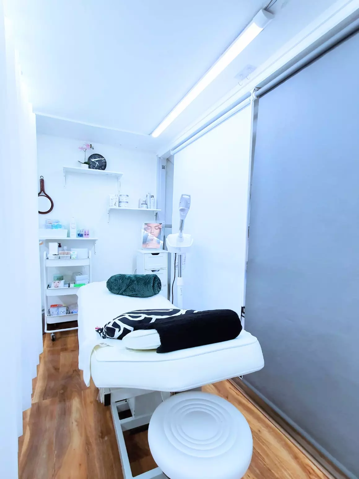 Perfect Brows & Lashes at Beauté and Browź Clinic (Up to 49%Off)