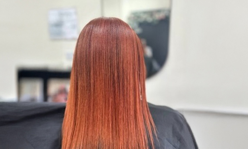 Image 4: Root Colour, Full Highlights, Toner, Cut & Blow-Dry by Jr/ Sr Stylists