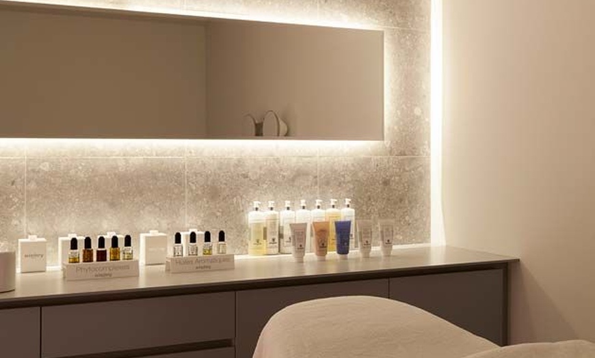 Image 4: Achieve Firmer, Younger-Looking Skin with Fibroblast Treatment