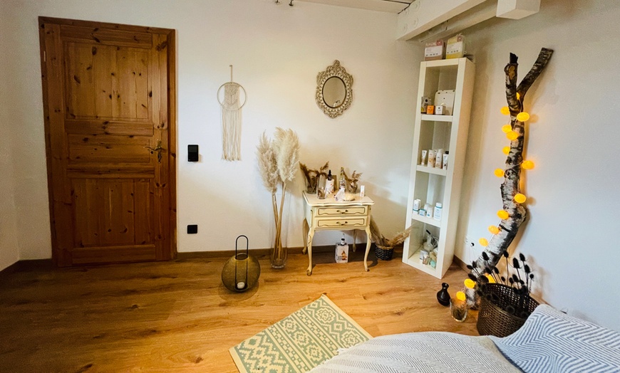 Image 2: 45-75 Min. Gesichtsbehandlung nach Wahl für 1 Person