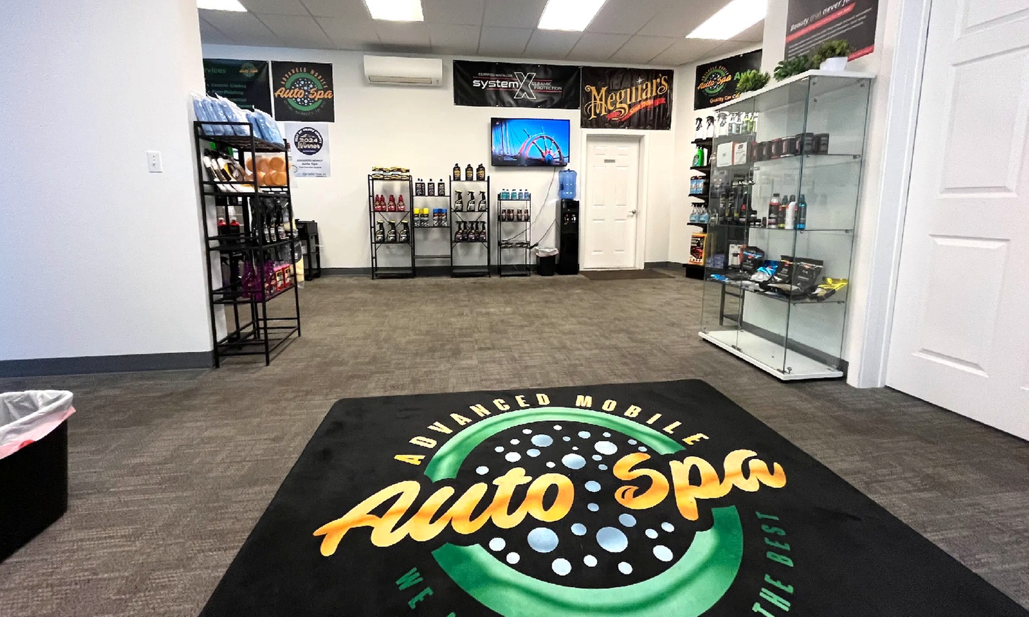 Glossy Ride: Exterior Wash & Wax for Any Vehicle Size 