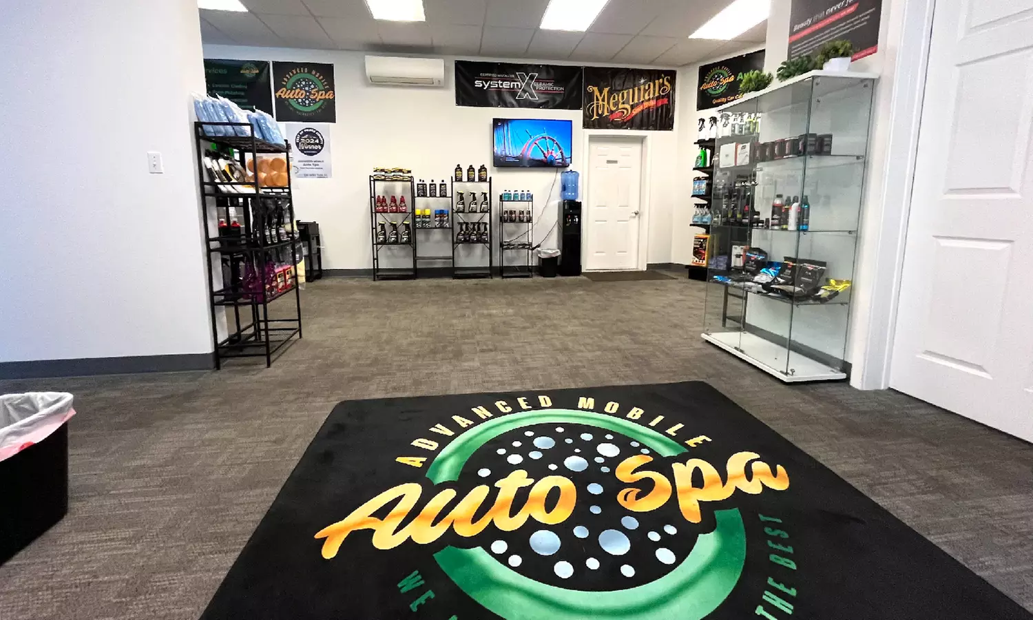 Glossy Ride: Exterior Wash & Wax for Any Vehicle Size 