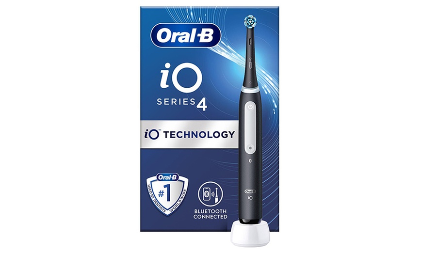 Image 19: Oral-B Electric Rechargeable Toothbrush Range 