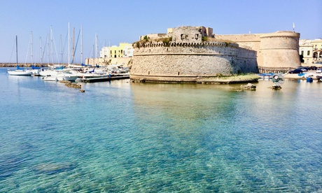 Gallipoli: camera doppia con colazione o mezza pensione e massaggio per 2 persone al Joli Park Hotel