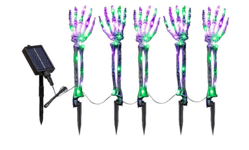 Image 3: Five-Pack Halloween Solar Skull Hand Ground Lights