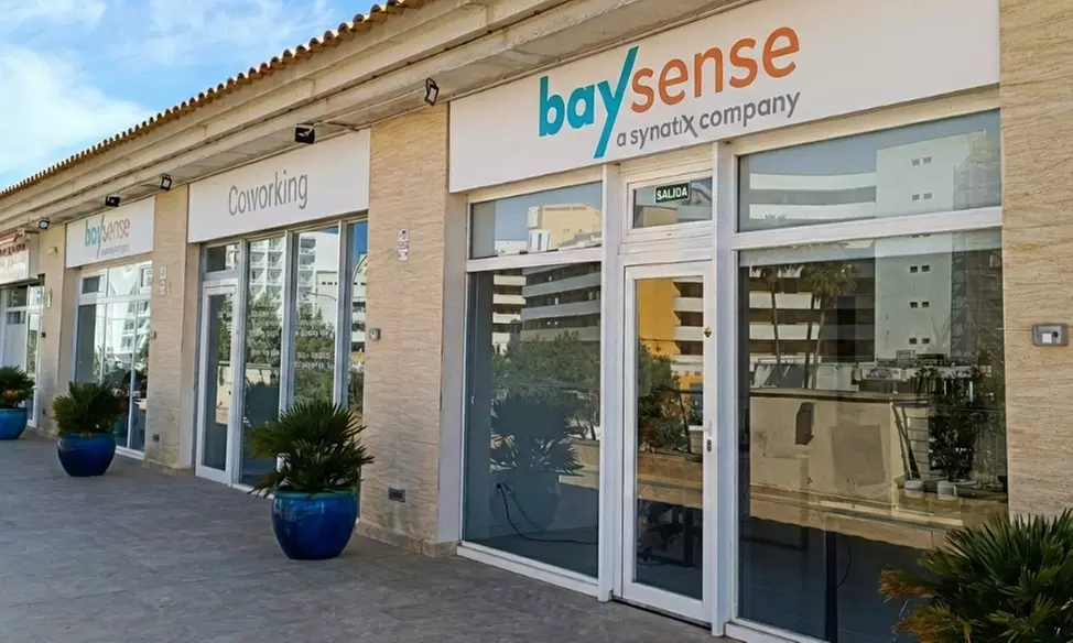 1 día de flex desk en espacio de coworking o 1 mes de oficina virtual