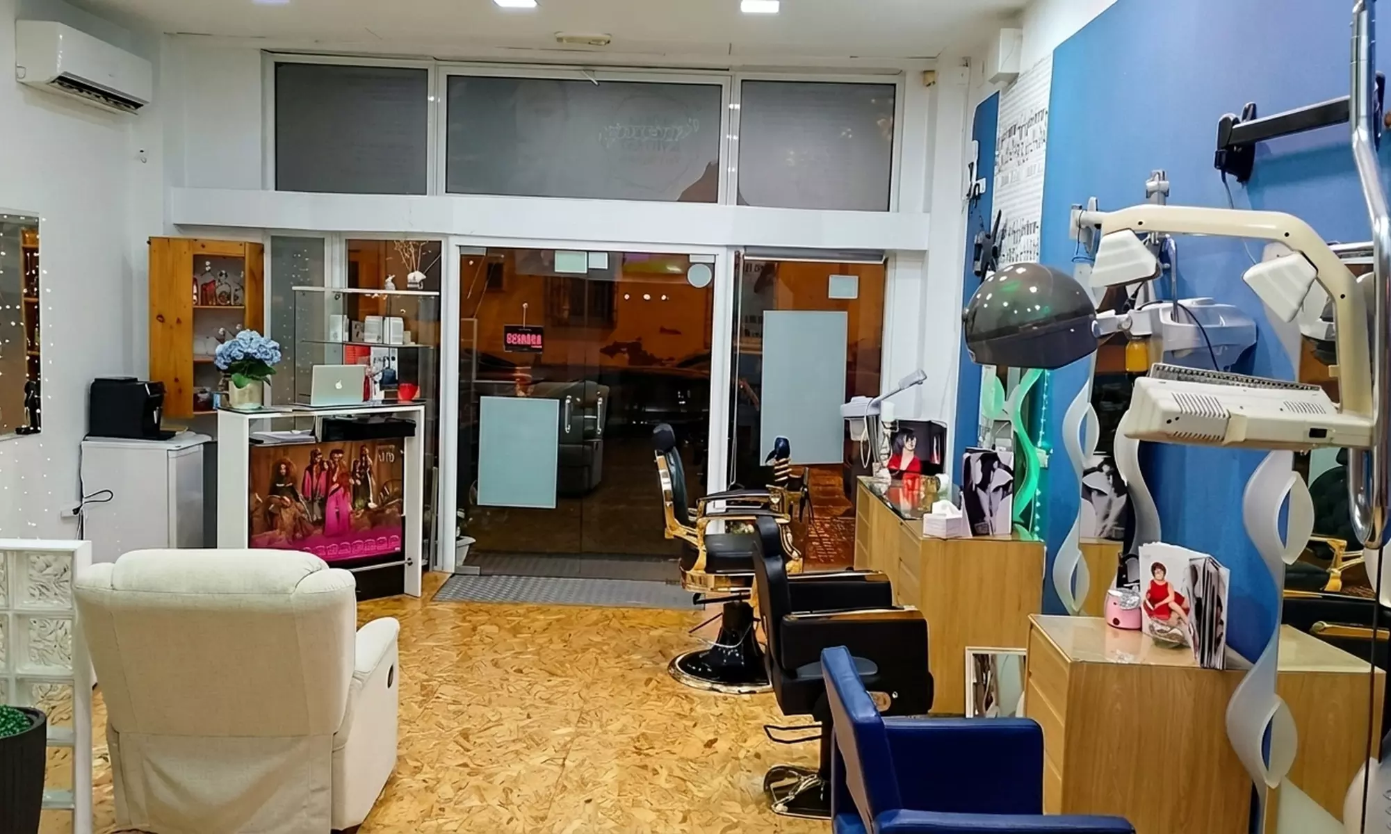 Peluquería para hombre con corte, peinado y opción a arreglo de barba