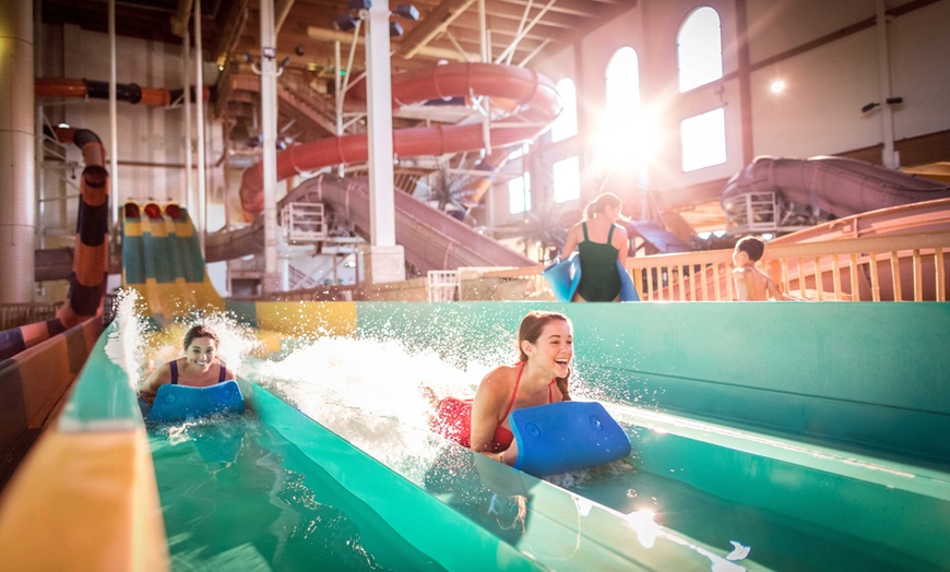 Image 5: Wisconsin Dells Resort with Indoor Water Park