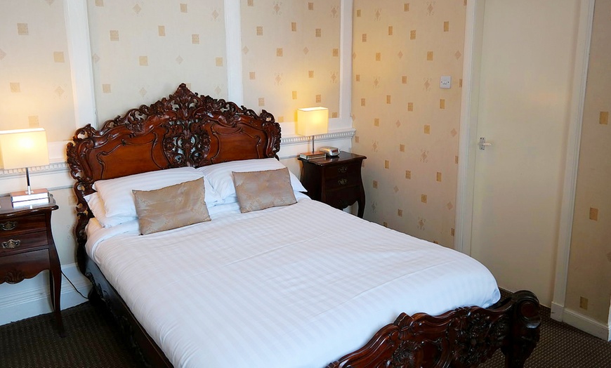 Image 2: Moffat House Stay £59