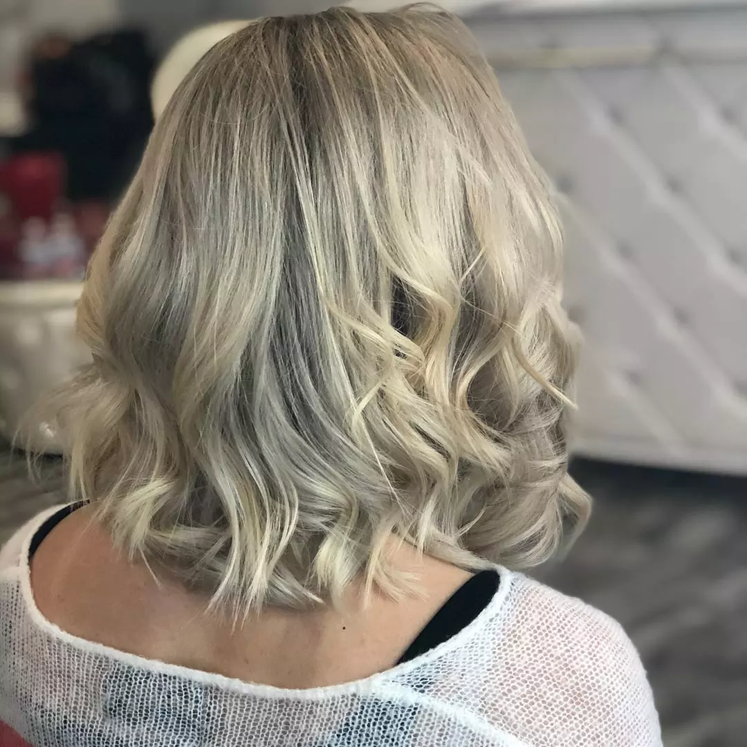 Luxurious Highlights, Haircut, and Deep Conditioning Treatments