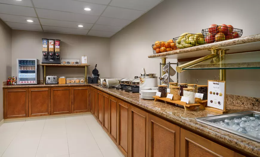 Free Full American & Hot Breakfast