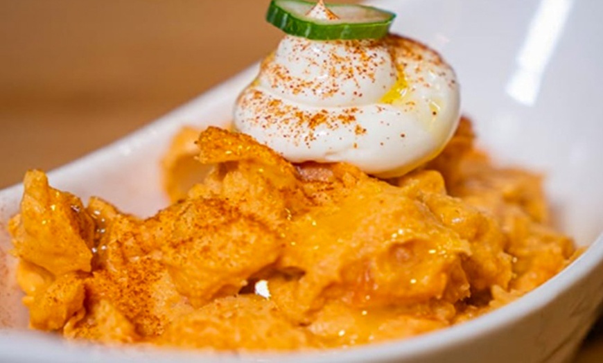 Image 5: Menú para 2 o 4 con entrantes, principales, postres y bebidas