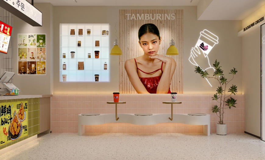 Image 5: Para 2 personas: arroces o tallarines, pollo frito, wakame o kimchi 