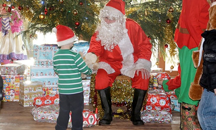 Image 3: Breakfast at the Zoo With Santa