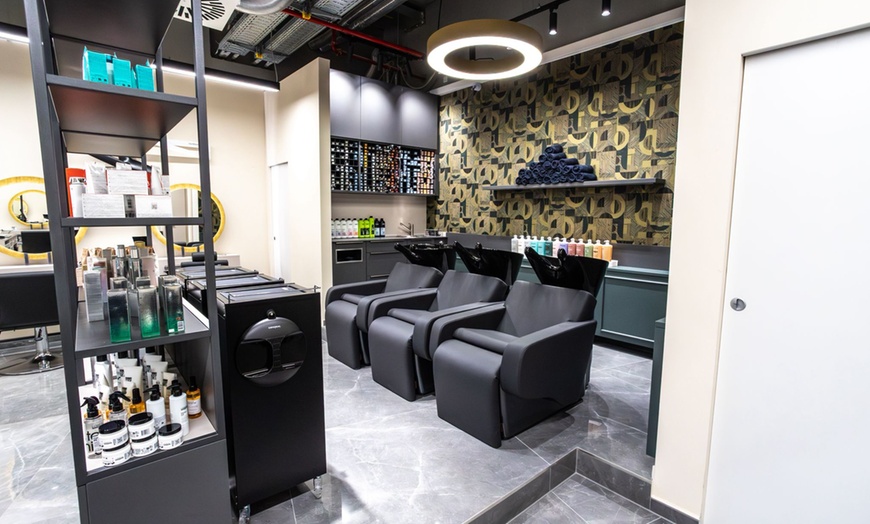 Image 4: Waschen, Schneiden, Föhnen optional inkl. Farbe oder Ansatzfarbe