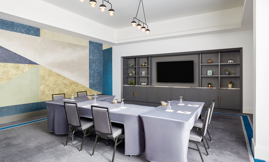 Image 19: Member Pricing: 4-star Hotel in Camelback Foothills with Pools, Golf
