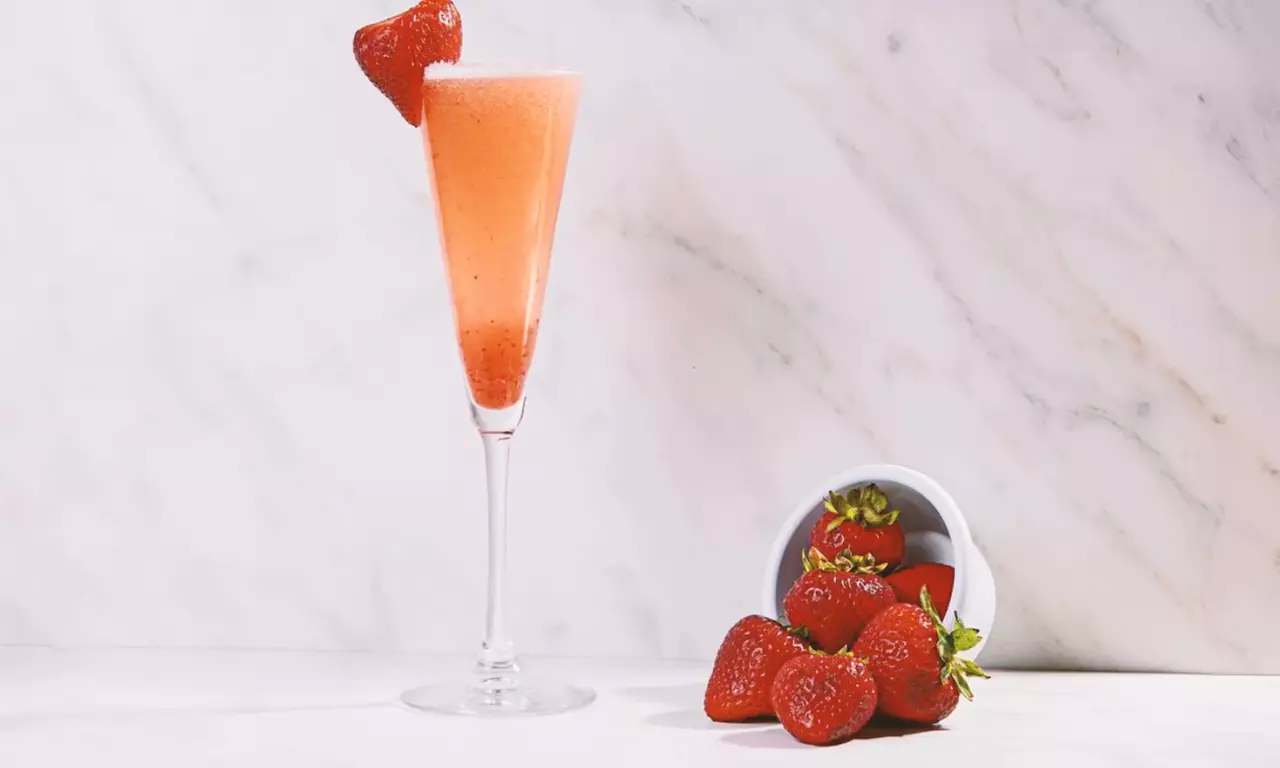 Dine & Delight: $15 or $30 Toward Food and Drinks at Casa El Desayuno