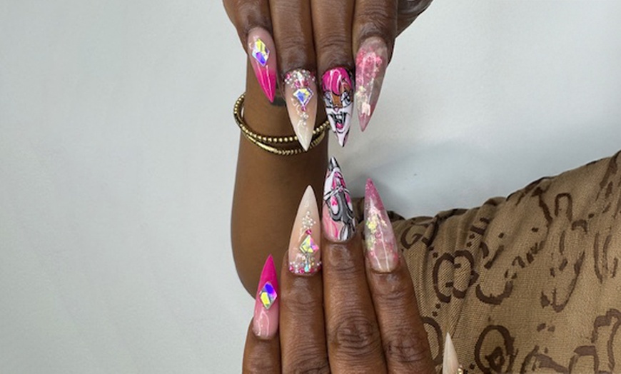 Image 4: Manicura, pedicura o primera puesta, con opción a base rubber y más