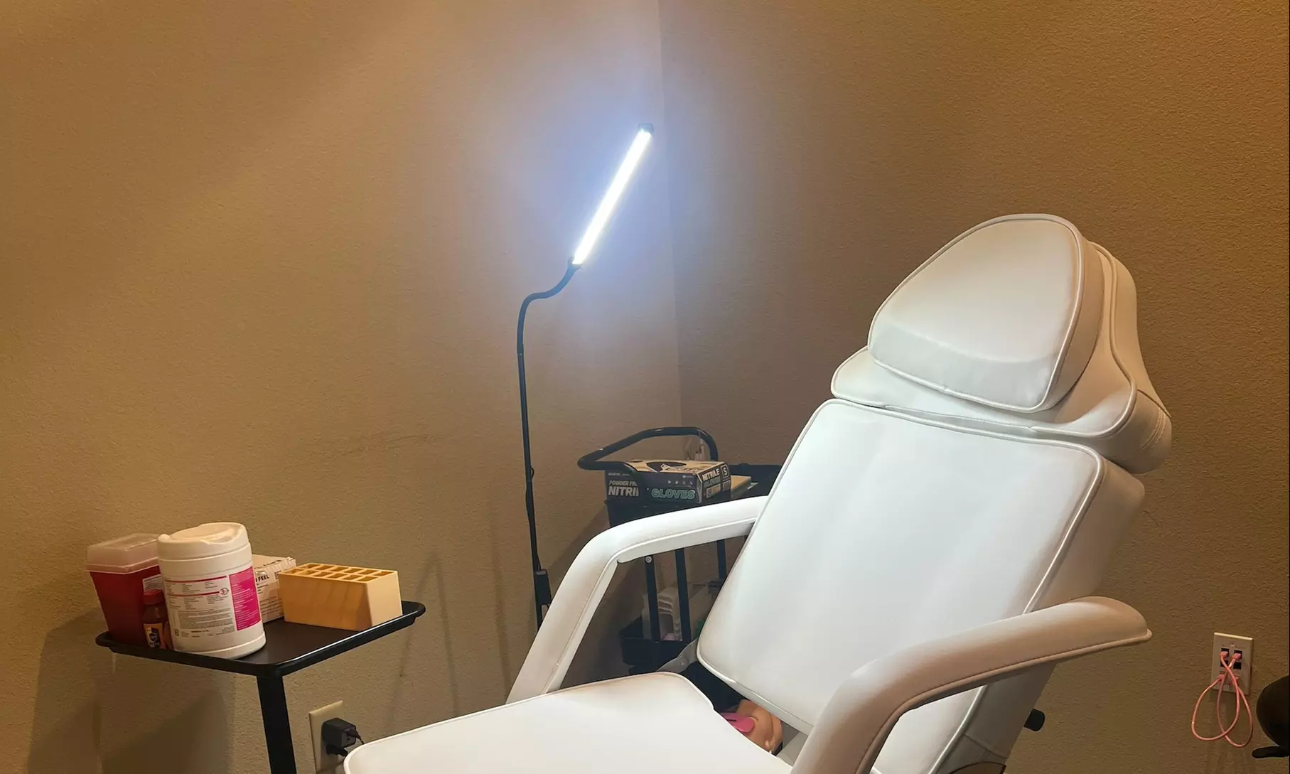 Hybrid / Volume Lash Extensions with Optional 2-Week Refill