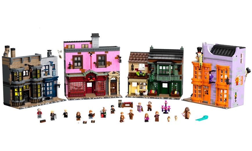 Image 2: LEGO Harry Potter Diagon Alley 75978