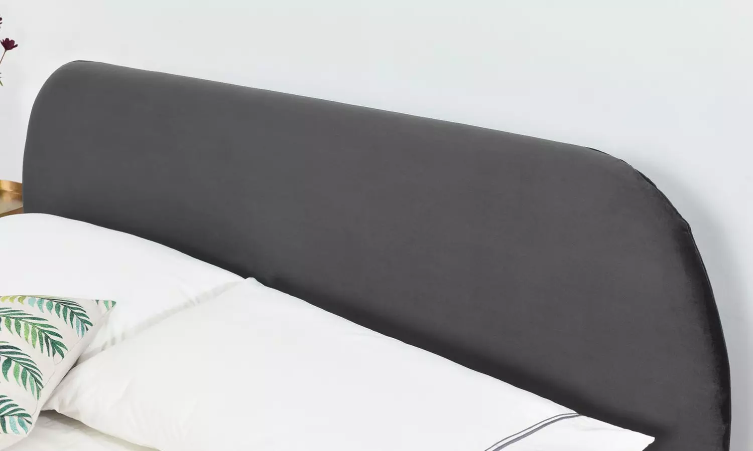 Lit velours "Garbera" 140 x 190 cm ou 160 x 200 cm de Kocoon