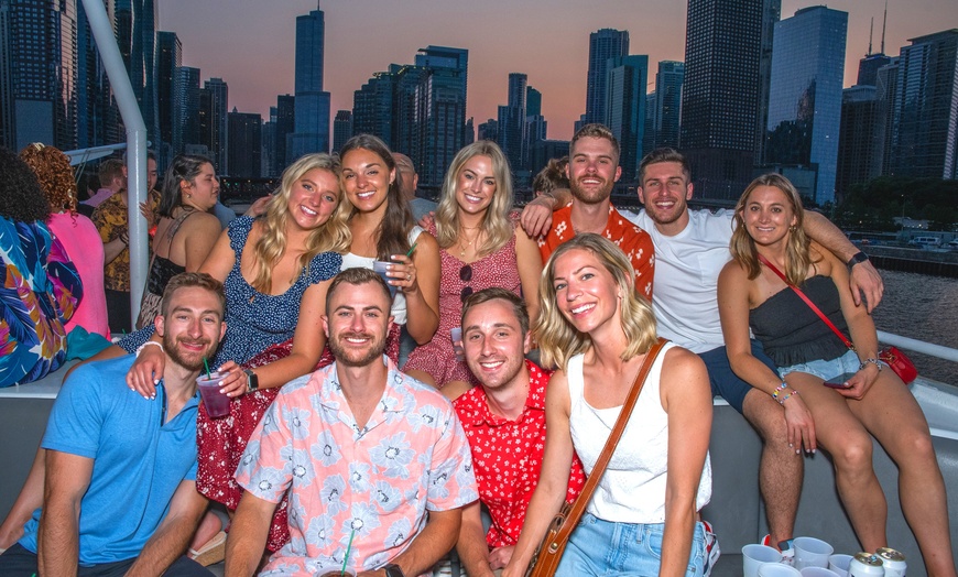Image 2: Sunset or Firework Cruises at Chicago Cruise Events