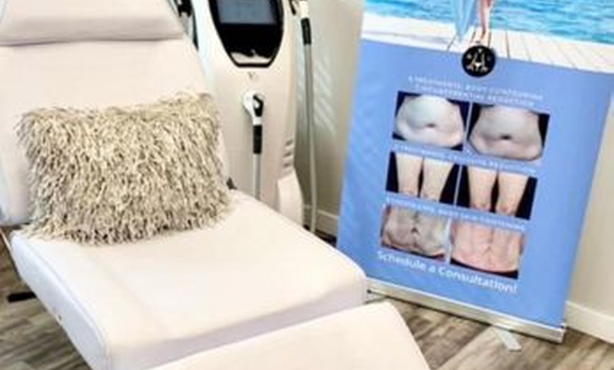 Image 3: Rejuvenate with 20, 40, or 60 Units of Botox