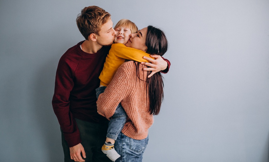 Image 5: Family Photoshoot with Two Prints