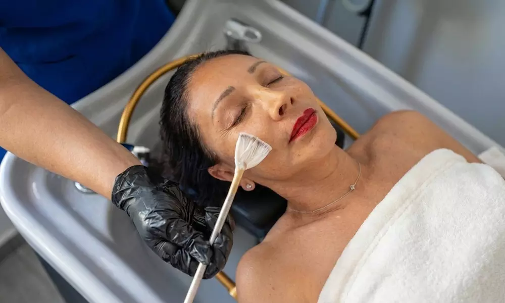 45-Min Relaxing Gloss and Glo Head Spa/ 60-Min Refresh Head Spa & More