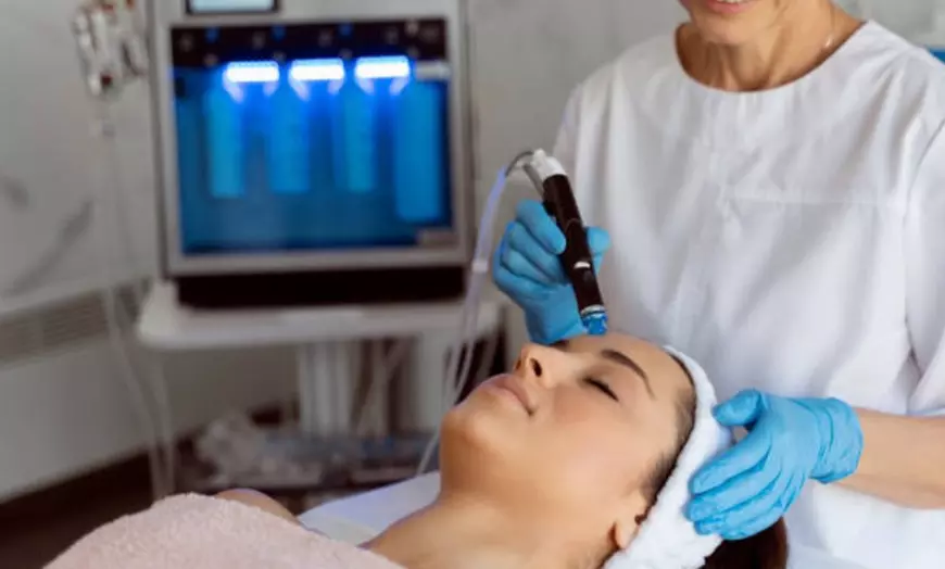 Image 1: Limpieza facial básica o hidrolimpieza, opción a radiofrecuencia y más