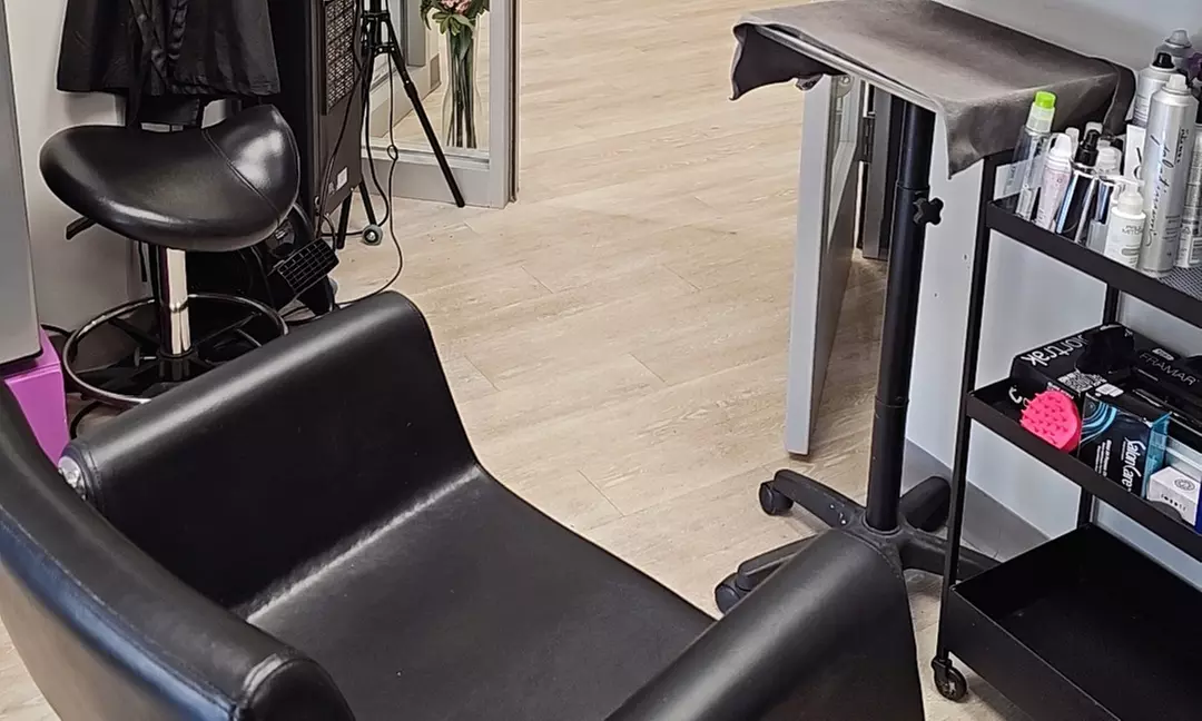 Get Smooth, Shiny Hair with Silk Press, Haircut, Conditioning!