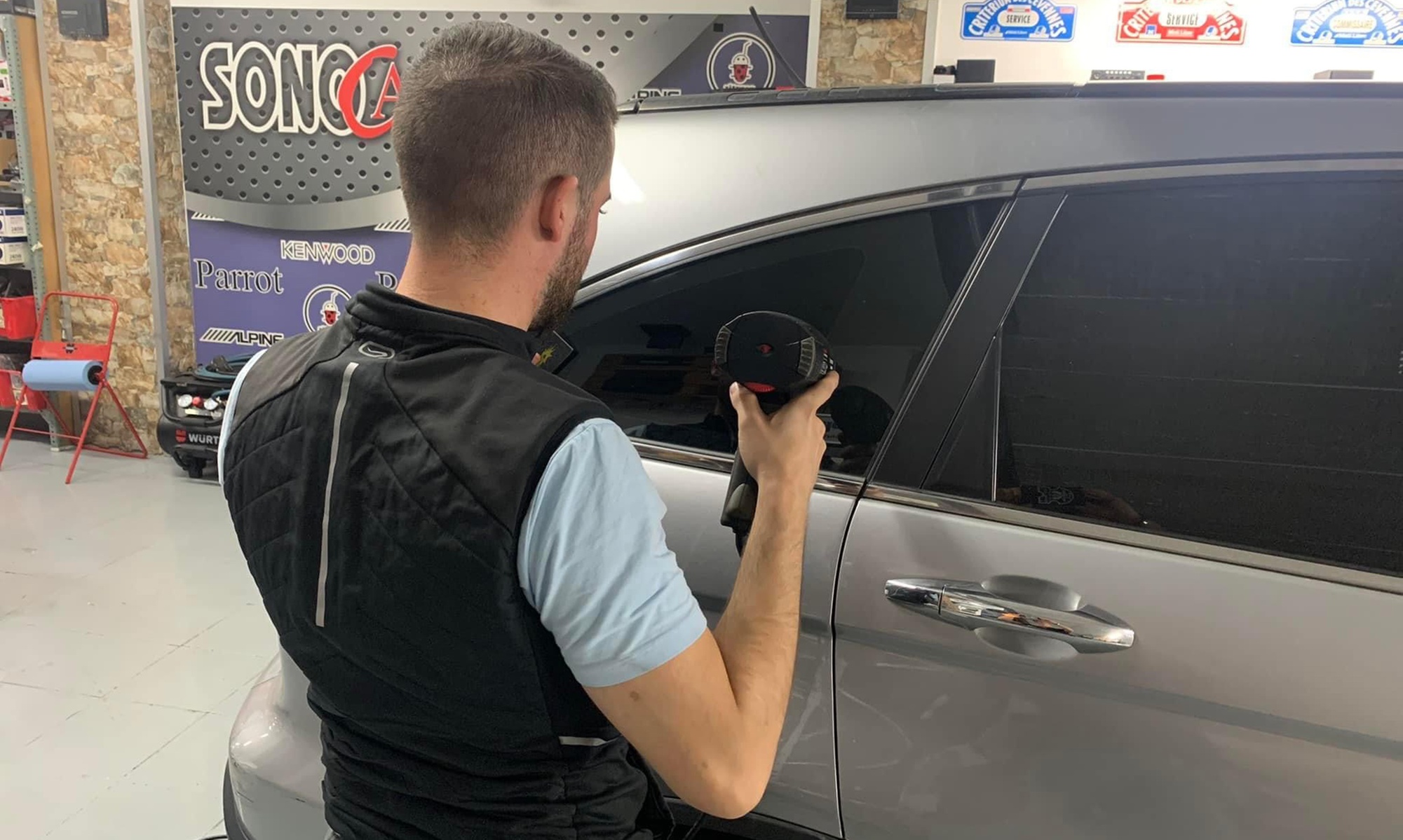 Tintado de lunas para turismo o monovolumen, SUV, furgoneta y más