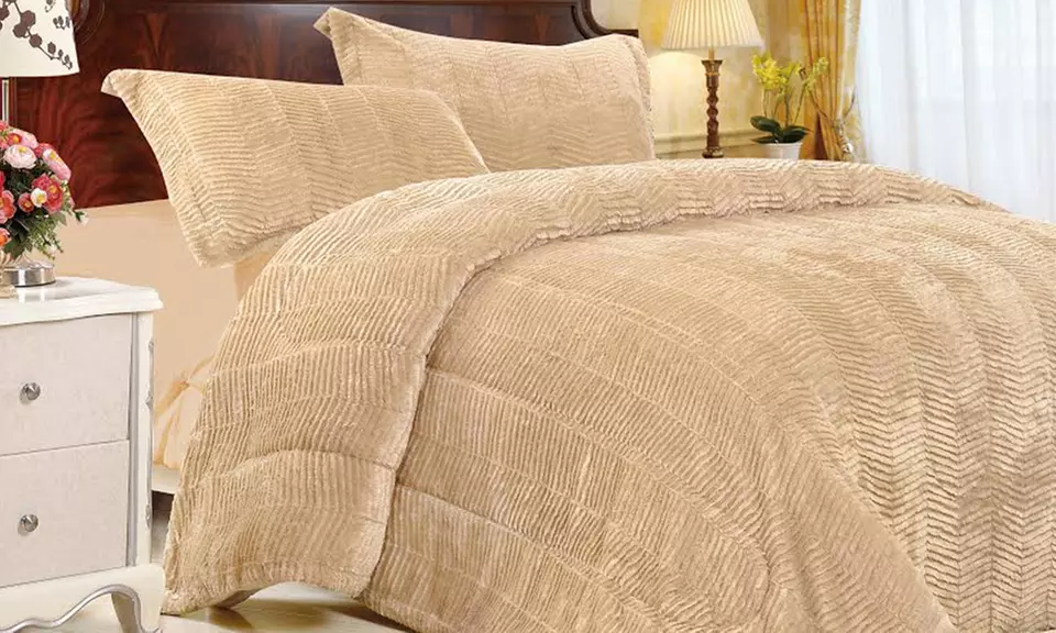 Three-Piece Tiger Fur Comforter Set - Second Medium