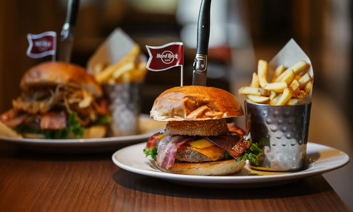 Menú Hard Rock Café clásico o premium para 2 o 4 personas con bebida